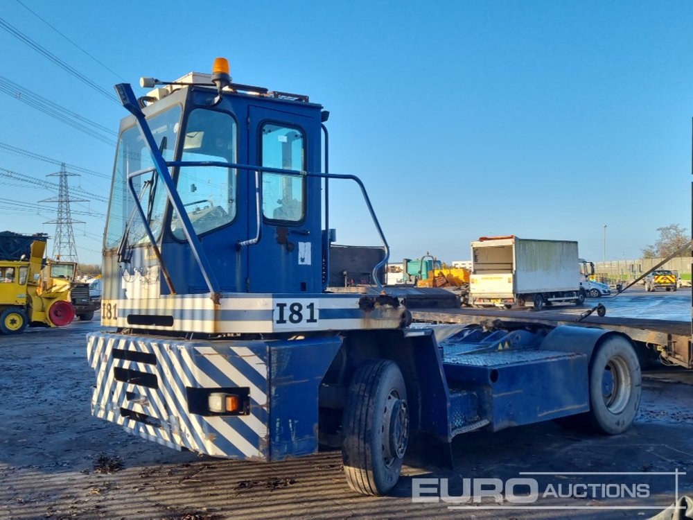 Mol YM220 - Tractor industrial: foto 1 Mol YM220 - Tractor industrial: foto 1