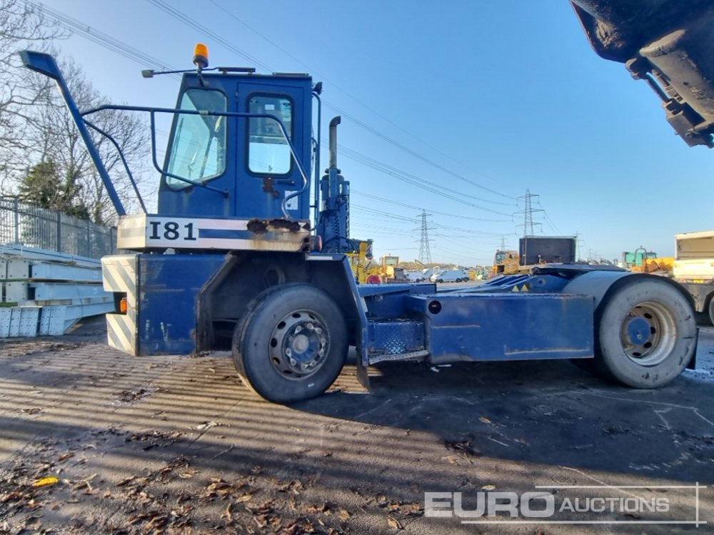 Mol YM220 - Tractor industrial: foto 2 Mol YM220 - Tractor industrial: foto 2