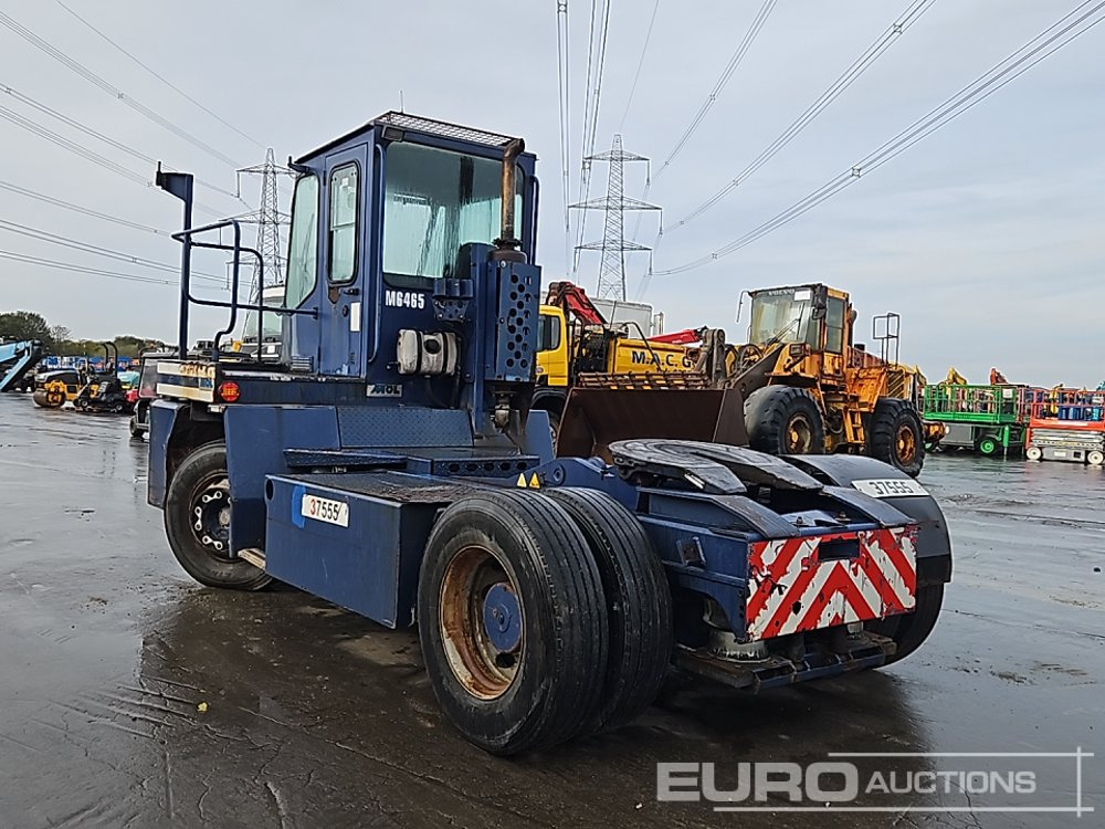 Mol YM220 - Tractor industrial: foto 3 Mol YM220 - Tractor industrial: foto 3