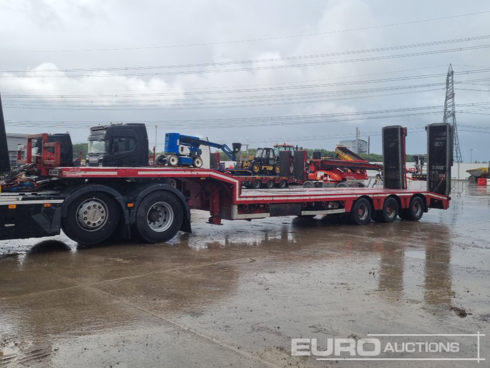Nooteboom Tri Axle Stepframe Low Loader Trailer, Rear Steer, Hydraulic Fliptoe Ramps, Winch - Semirremolque góndola rebajadas: foto 1 Nooteboom Tri Axle Stepframe Low Loader Trailer, Rear Steer, Hydraulic Fliptoe Ramps, Winch - Semirremolque góndola rebajadas: foto 1