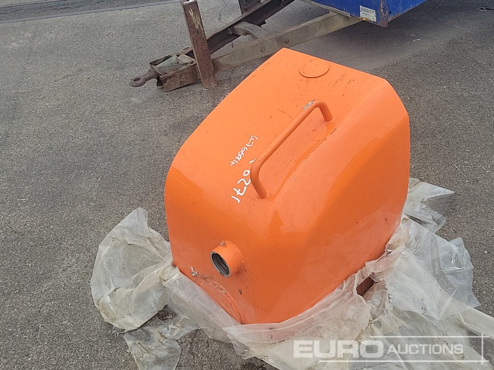 Fuel Tank to suit Excavator - Piezas de recambio: foto 5 Fuel Tank to suit Excavator - Piezas de recambio: foto 5