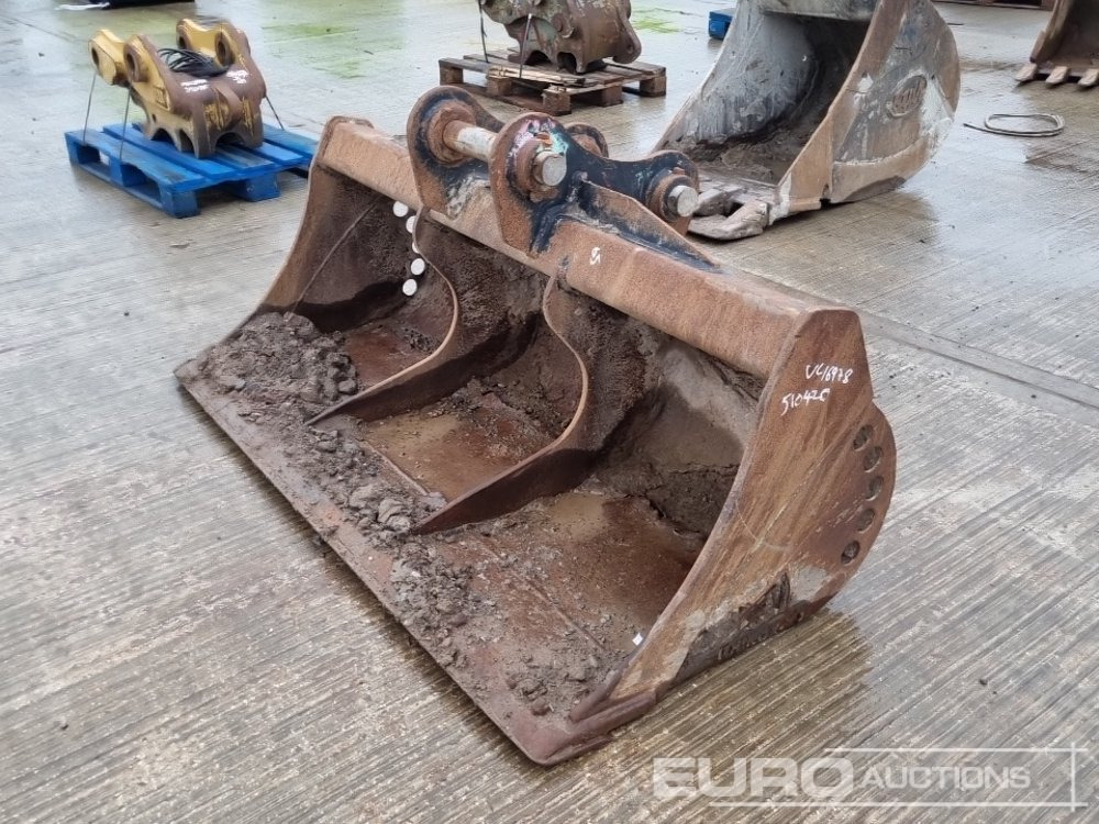 Rhinox 72" Ditching Bucket 65mm Pin to suit 13 Ton Excavator - Cazo: foto 1 Rhinox 72" Ditching Bucket 65mm Pin to suit 13 Ton Excavator - Cazo: foto 1