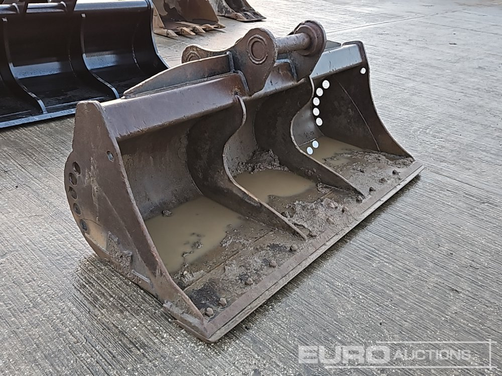 Rhinox 84" Ditching Bucket 80mm Pin to suit 20 Ton Excavator - Cazo: foto 1 Rhinox 84" Ditching Bucket 80mm Pin to suit 20 Ton Excavator - Cazo: foto 1