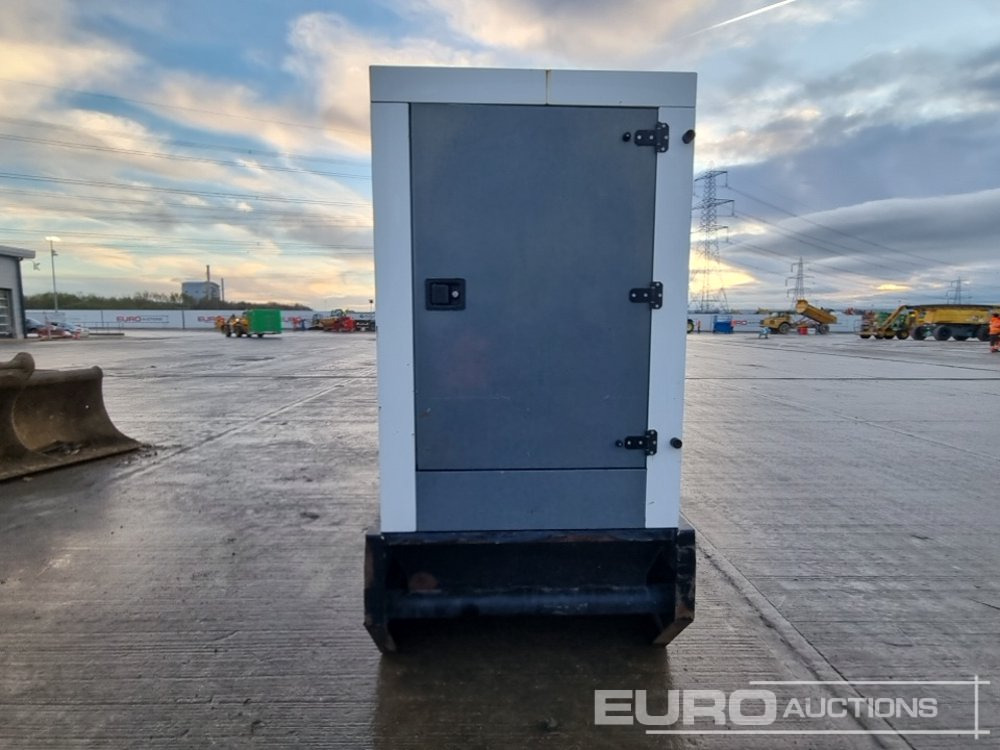 SDMO R275C3 - Generador industriale: foto 4 SDMO R275C3 - Generador industriale: foto 4