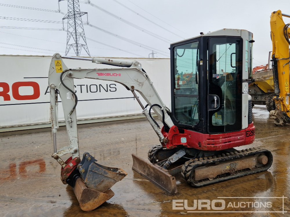 Takeuchi TB23R - Miniexcavadora: foto 1 Takeuchi TB23R - Miniexcavadora: foto 1