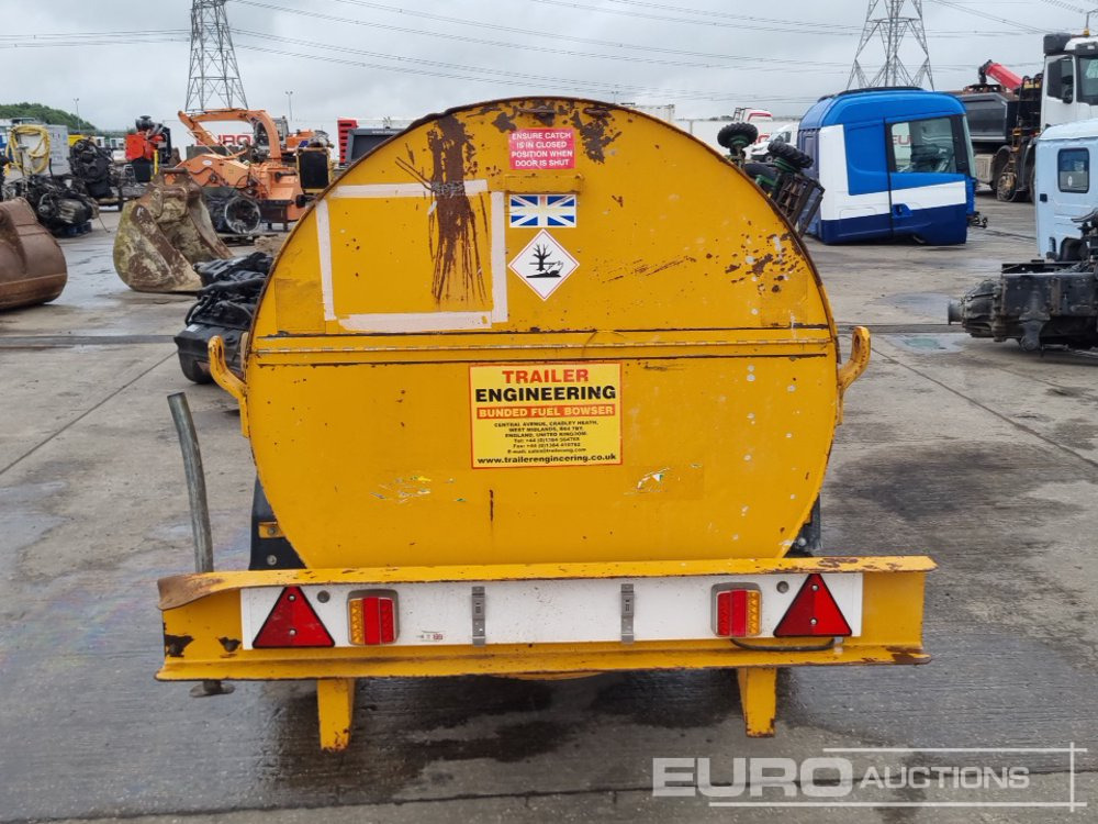 Trailer Engineering 950 Litre Single Axle Bunded Fuel Bowser, Manual Pump - Tanque de almacenamiento: foto 4 Trailer Engineering 950 Litre Single Axle Bunded Fuel Bowser, Manual Pump - Tanque de almacenamiento: foto 4