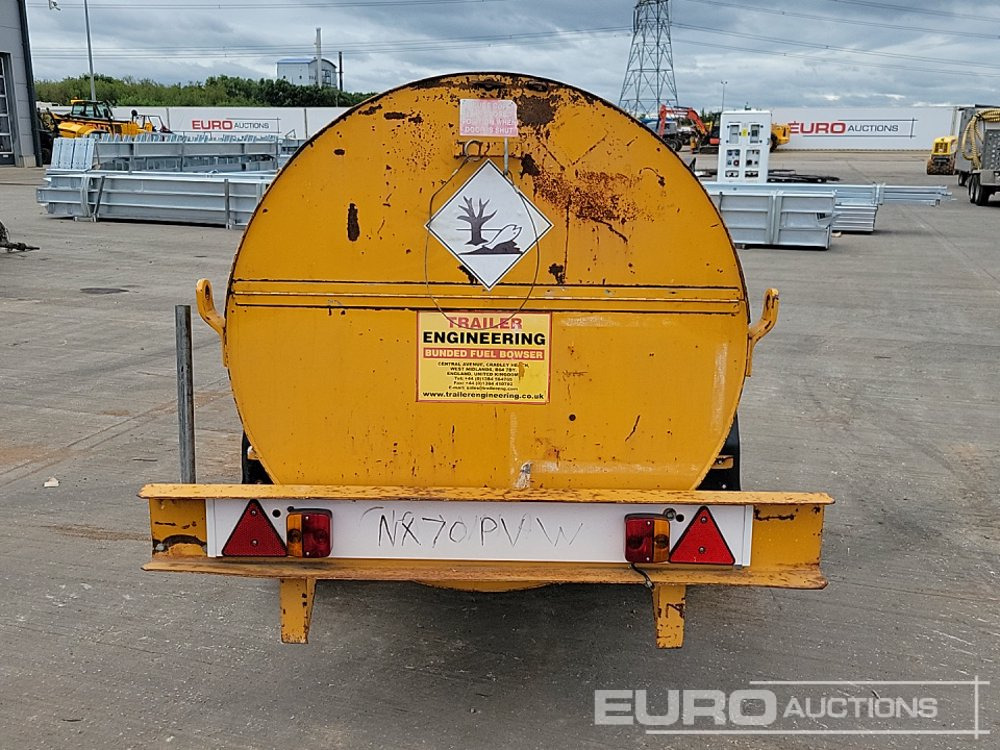 Trailer Engineering 950 Litre Single Axle Bunded Fuel Bowser, Manual pump - Tanque de almacenamiento: foto 4 Trailer Engineering 950 Litre Single Axle Bunded Fuel Bowser, Manual pump - Tanque de almacenamiento: foto 4
