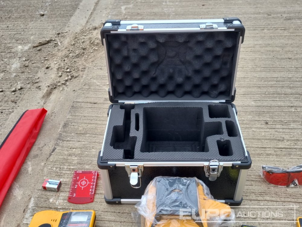 Equipo de construcción Unused 2025 Captok Laser Level, Self-Leveling Rotary Laser Level, Receiver, Tripod, Grade Rod: foto 10