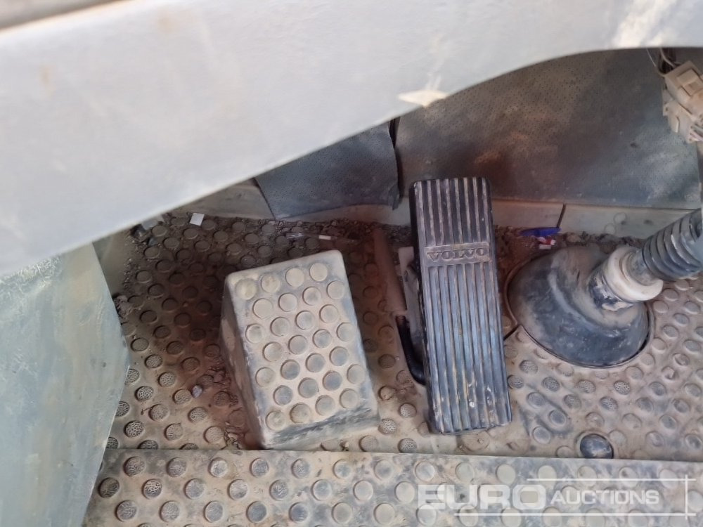 Dúmper articulado Volvo A25D: foto 44