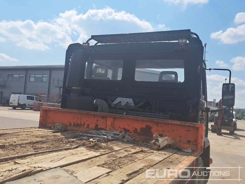 Camión caja abierta para transporte de equipos pesados Volvo FL220: foto 29