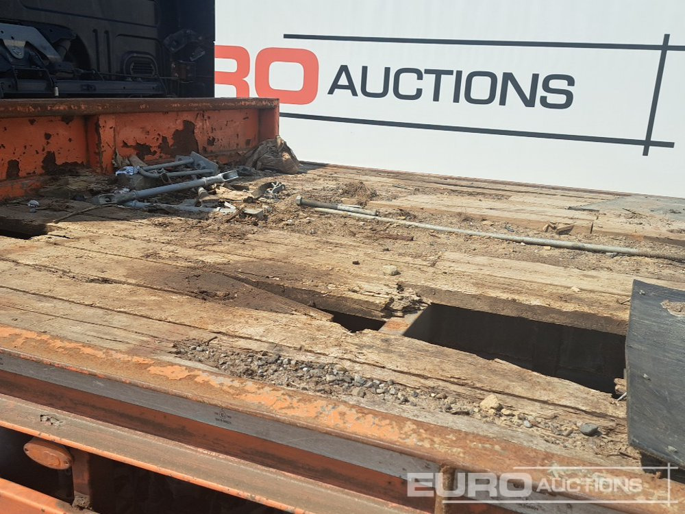 Camión caja abierta para transporte de equipos pesados Volvo FL220: foto 13