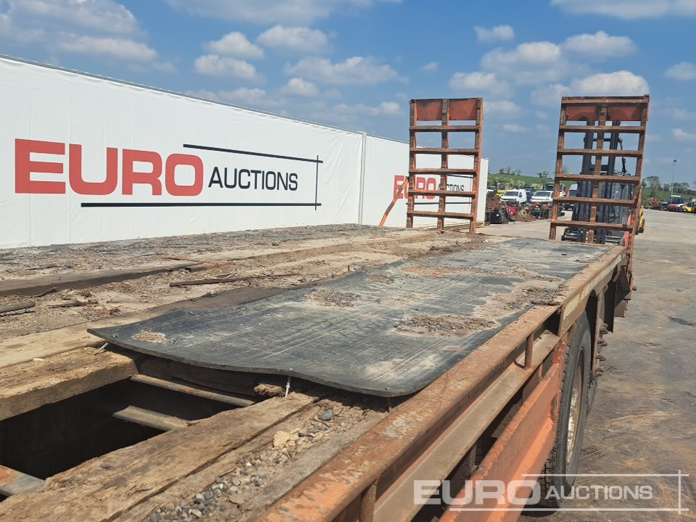 Camión caja abierta para transporte de equipos pesados Volvo FL220: foto 14
