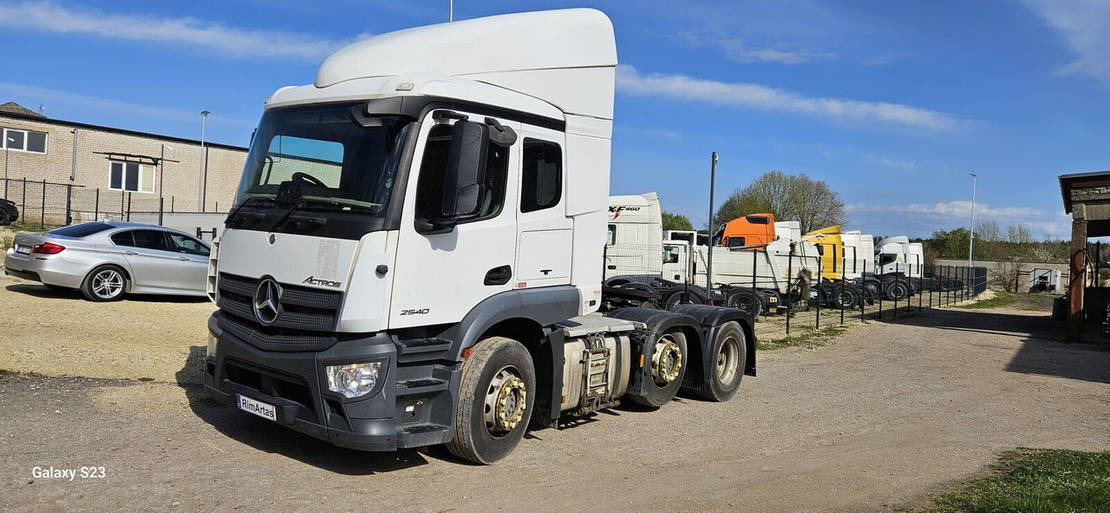 Mercedes-Benz Actros 2540 - Cabeza tractora: foto 1 Mercedes-Benz Actros 2540 - Cabeza tractora: foto 1