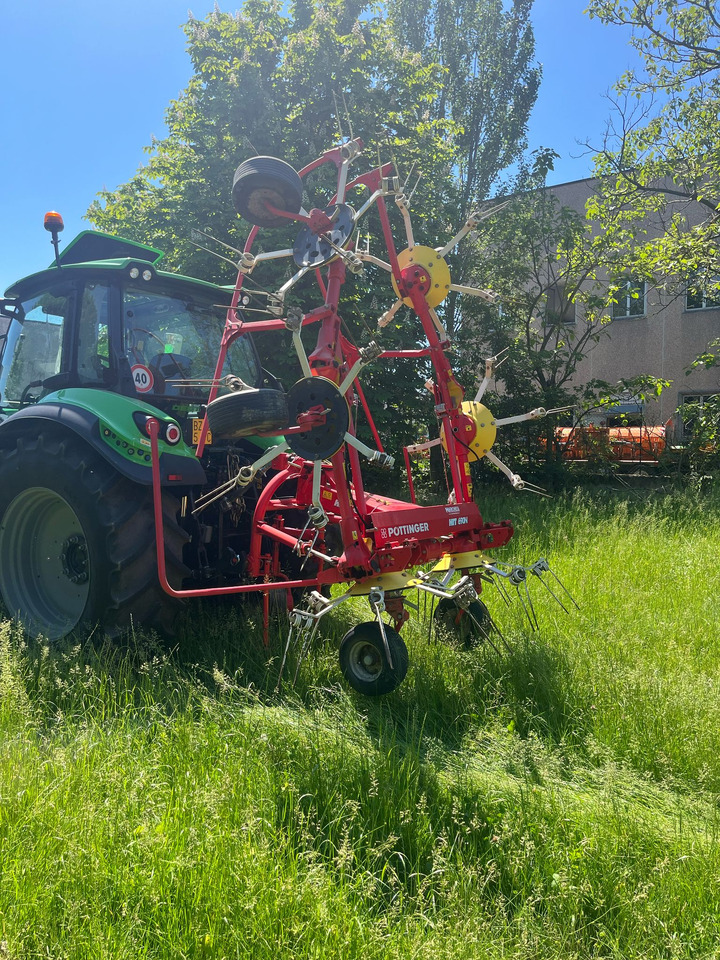 Voltafieno usato Pottinger Hit 690 N - Henificadora: foto 4 Voltafieno usato Pottinger Hit 690 N - Henificadora: foto 4