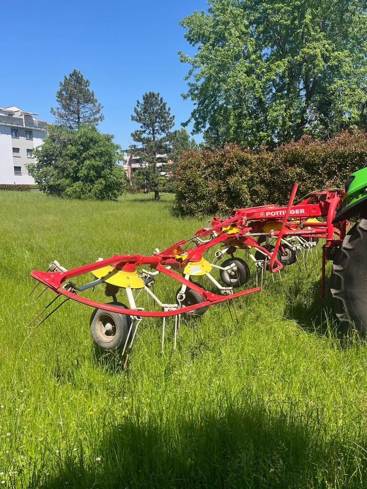 Voltafieno usato Pottinger Hit 690 N - Henificadora: foto 1 Voltafieno usato Pottinger Hit 690 N - Henificadora: foto 1