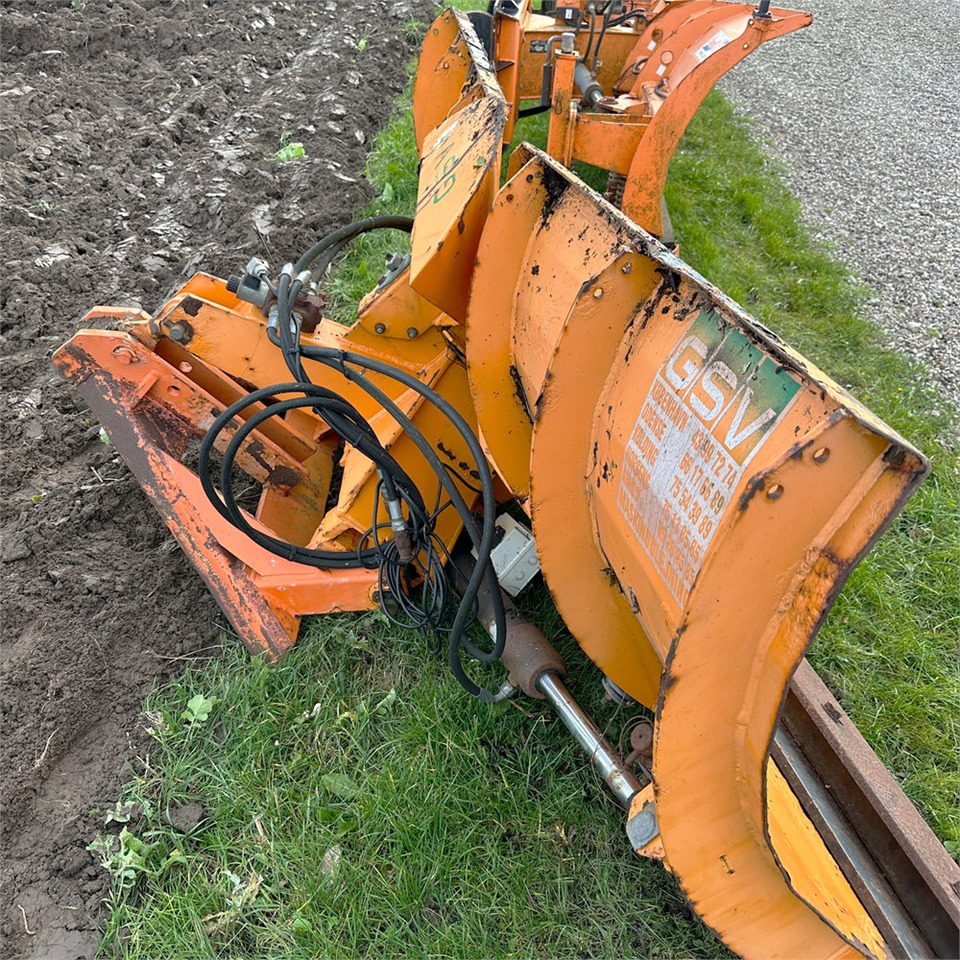 ABC Sneplov 240 cm - Esparcidor de sal: foto 4 ABC Sneplov 240 cm - Esparcidor de sal: foto 4