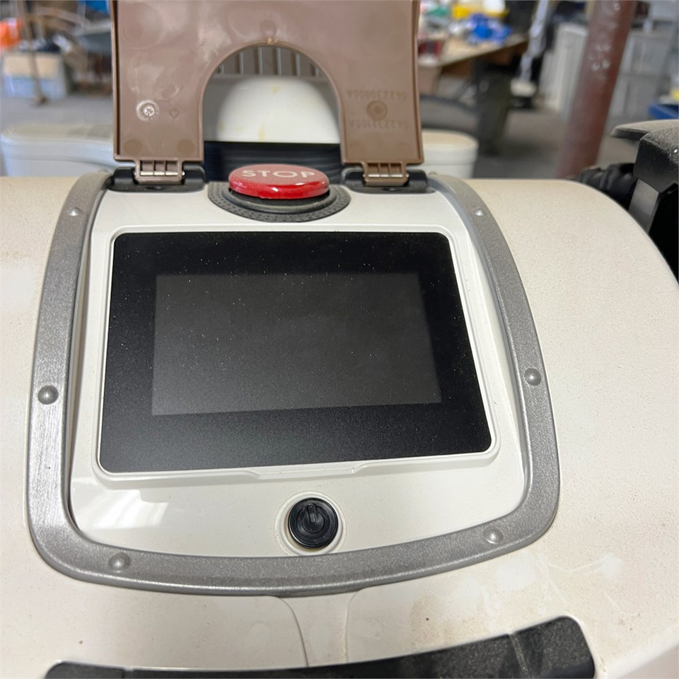 Cortacésped Ambrogio 4.0 Elite Premium 4 wd: foto 7 Cortacésped Ambrogio 4.0 Elite Premium 4 wd: foto 7