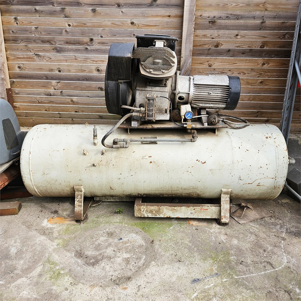 Atlas Copco Compressor - Compresor de aire: foto 2 Atlas Copco Compressor - Compresor de aire: foto 2