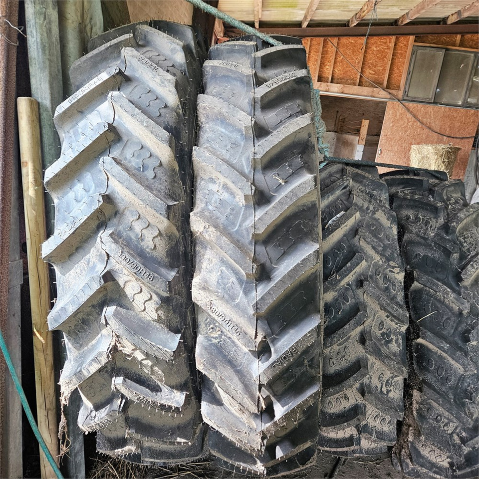 BKT Agri max - Tractor: foto 1 BKT Agri max - Tractor: foto 1