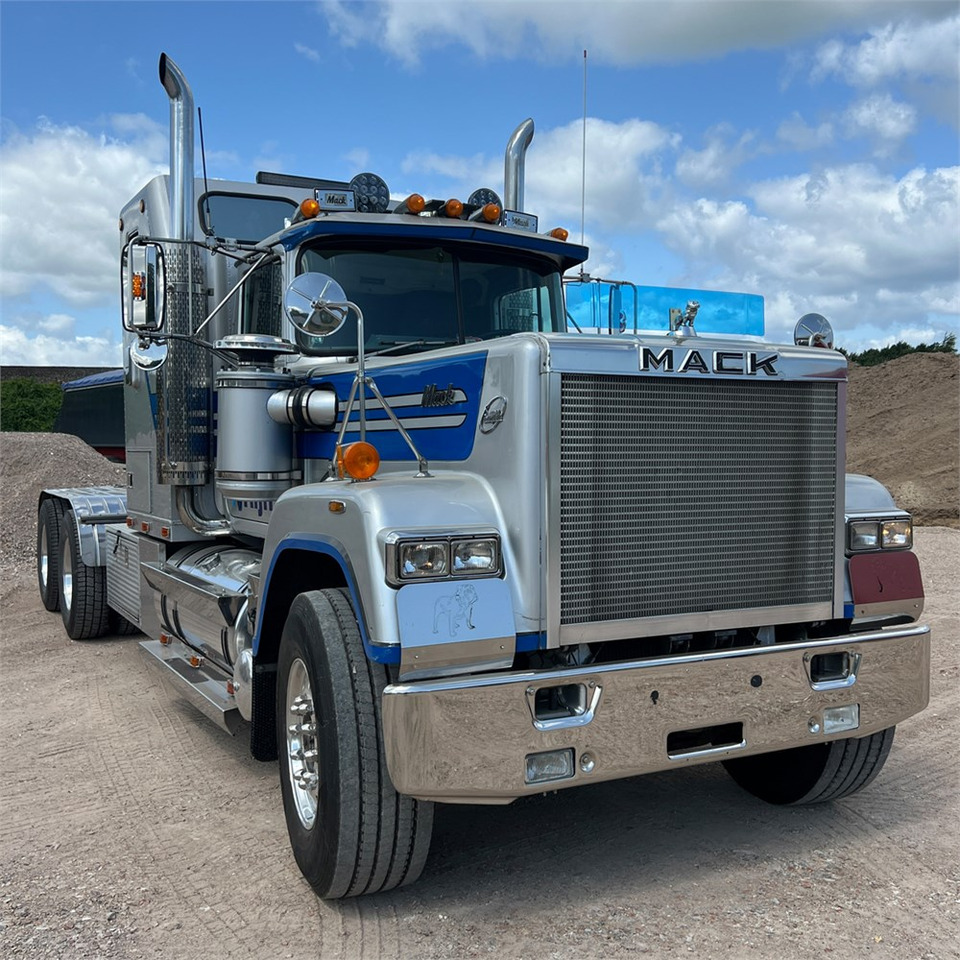 Mack Superliner - Cabeza tractora: foto 2 Mack Superliner - Cabeza tractora: foto 2