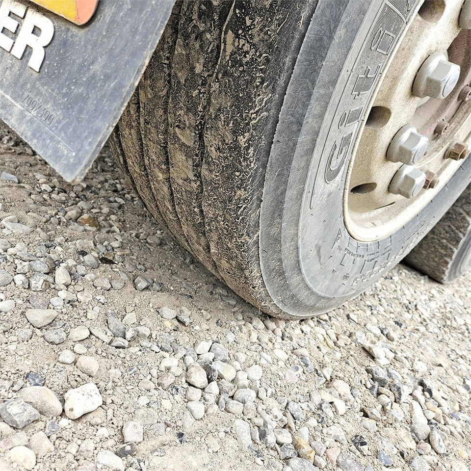 Cabeza tractora Scania R560: foto 46