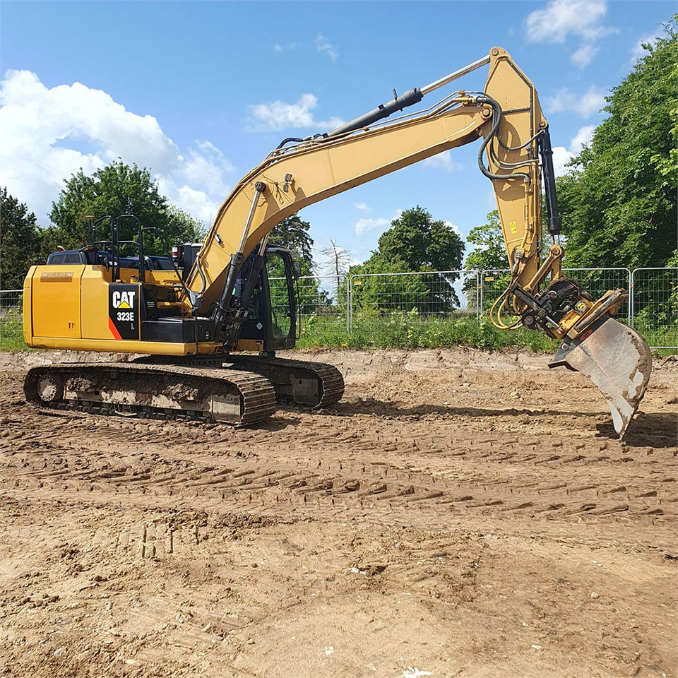 Excavadora de cadenas Caterpillar 323 EL: foto 9