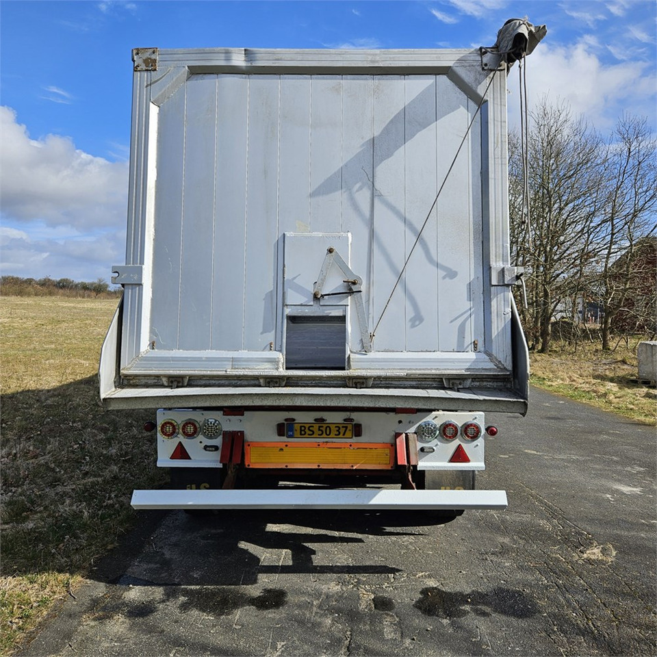 Remolque de coche Danson Tiptrailer: foto 9 Remolque de coche Danson Tiptrailer: foto 9