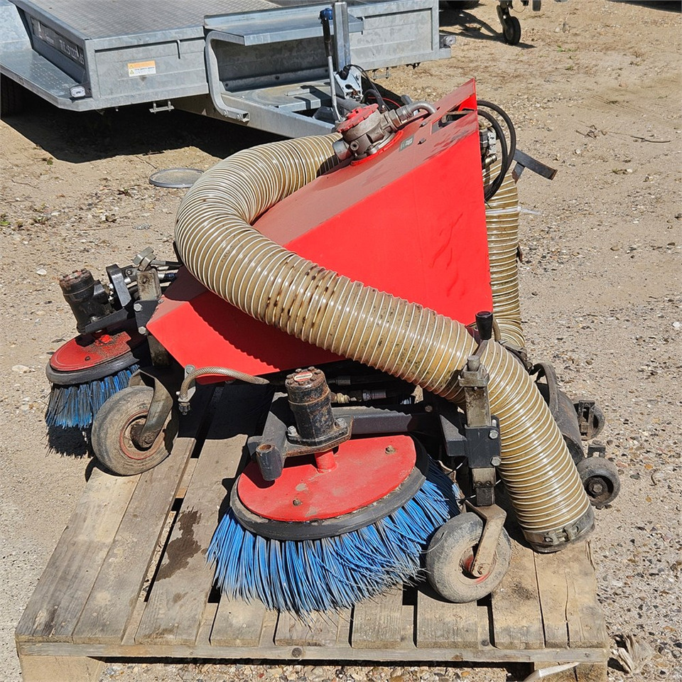 Egholm CFS 1000 - Barredora cucharón: foto 1 Egholm CFS 1000 - Barredora cucharón: foto 1