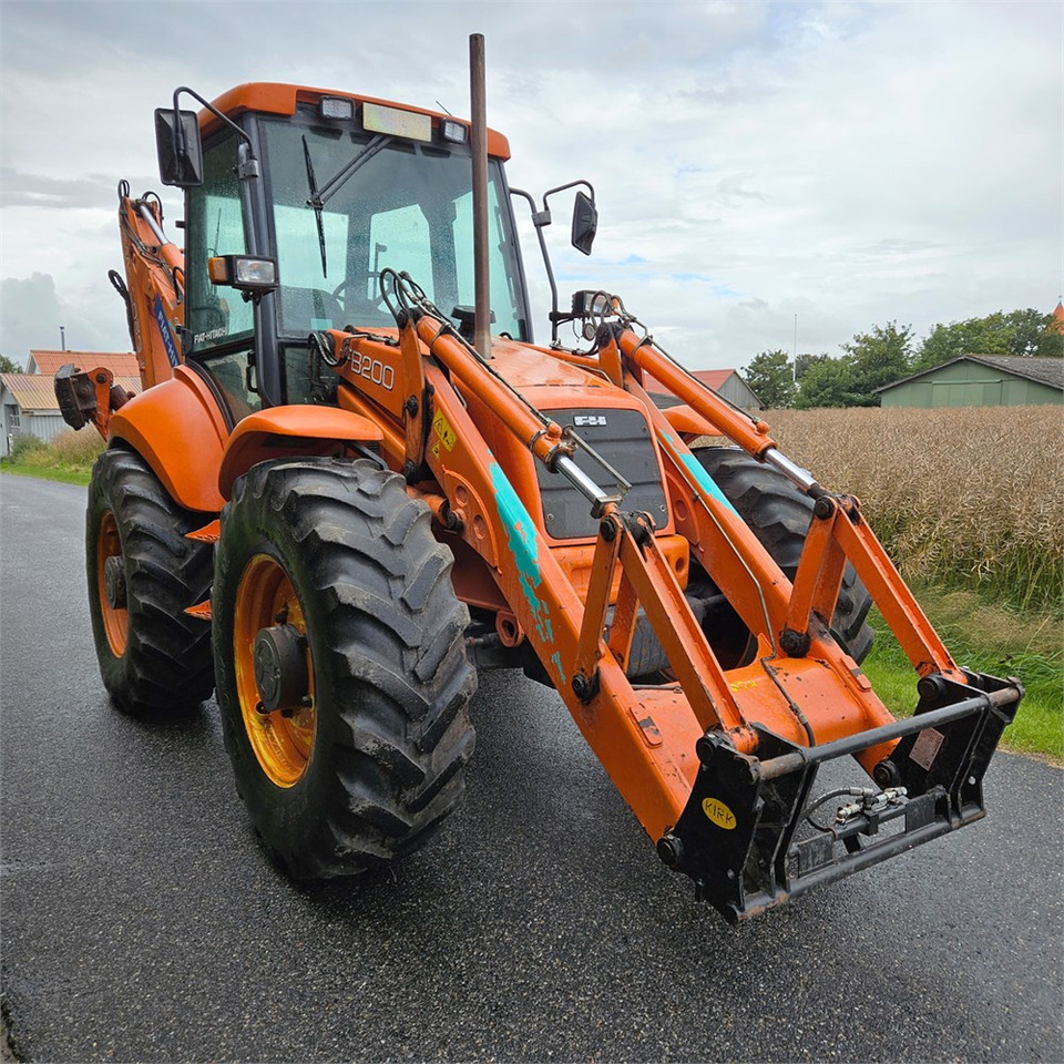 Fiat-Hitachi FB200-4PS - Retroexcavadora: foto 3 Fiat-Hitachi FB200-4PS - Retroexcavadora: foto 3