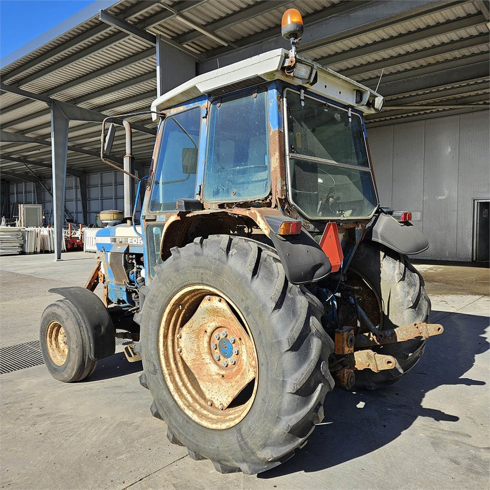 Ford 6810 - Tractor: foto 3 Ford 6810 - Tractor: foto 3