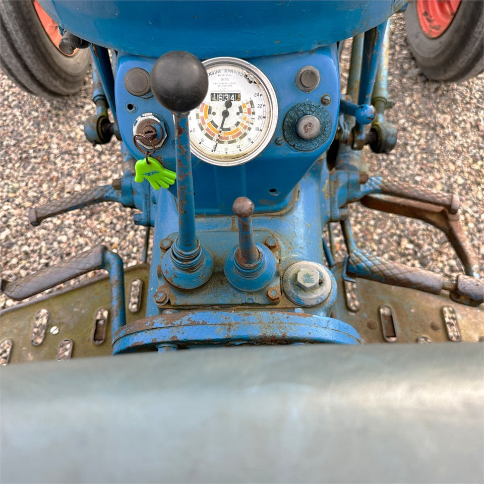 Tractor Ford Dexta T3: foto 11