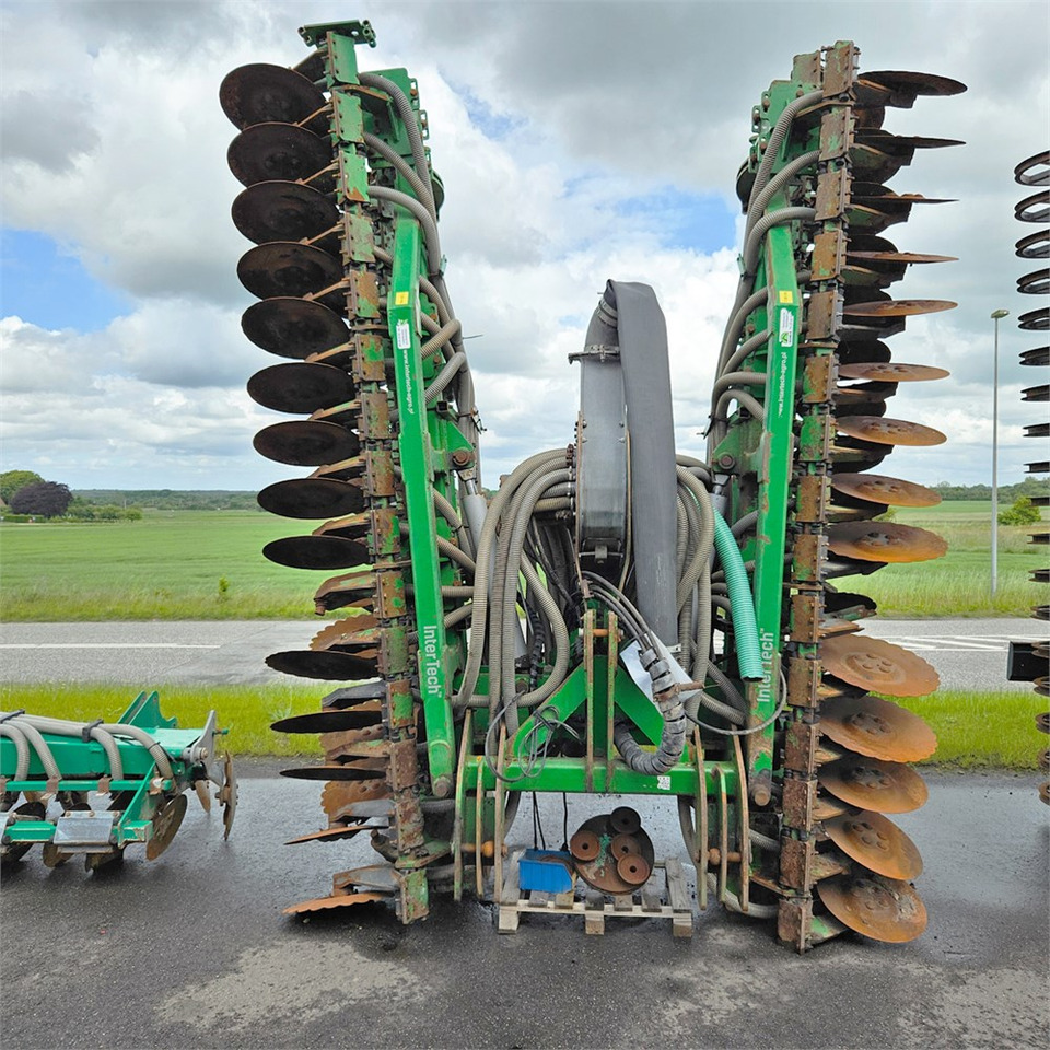 Intertech 7 m - Maquinaria para fertilización: foto 3 Intertech 7 m - Maquinaria para fertilización: foto 3