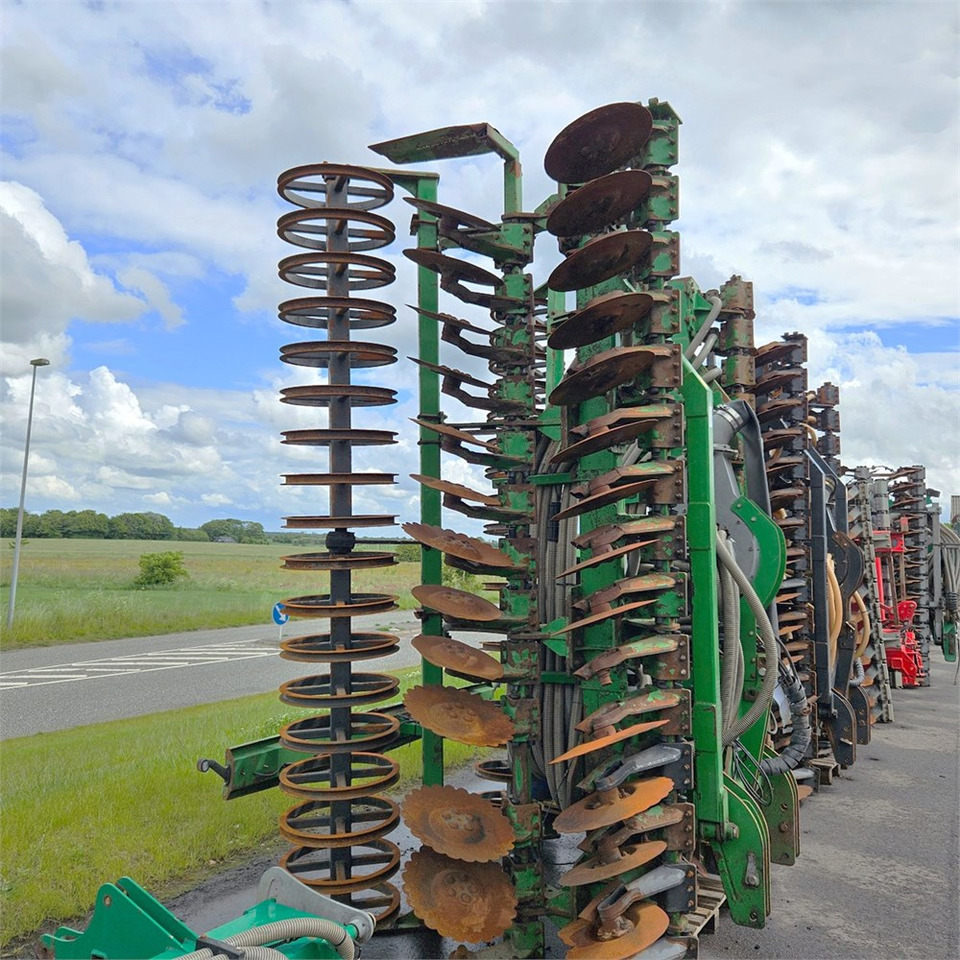 Intertech 7 m - Maquinaria para fertilización: foto 4 Intertech 7 m - Maquinaria para fertilización: foto 4