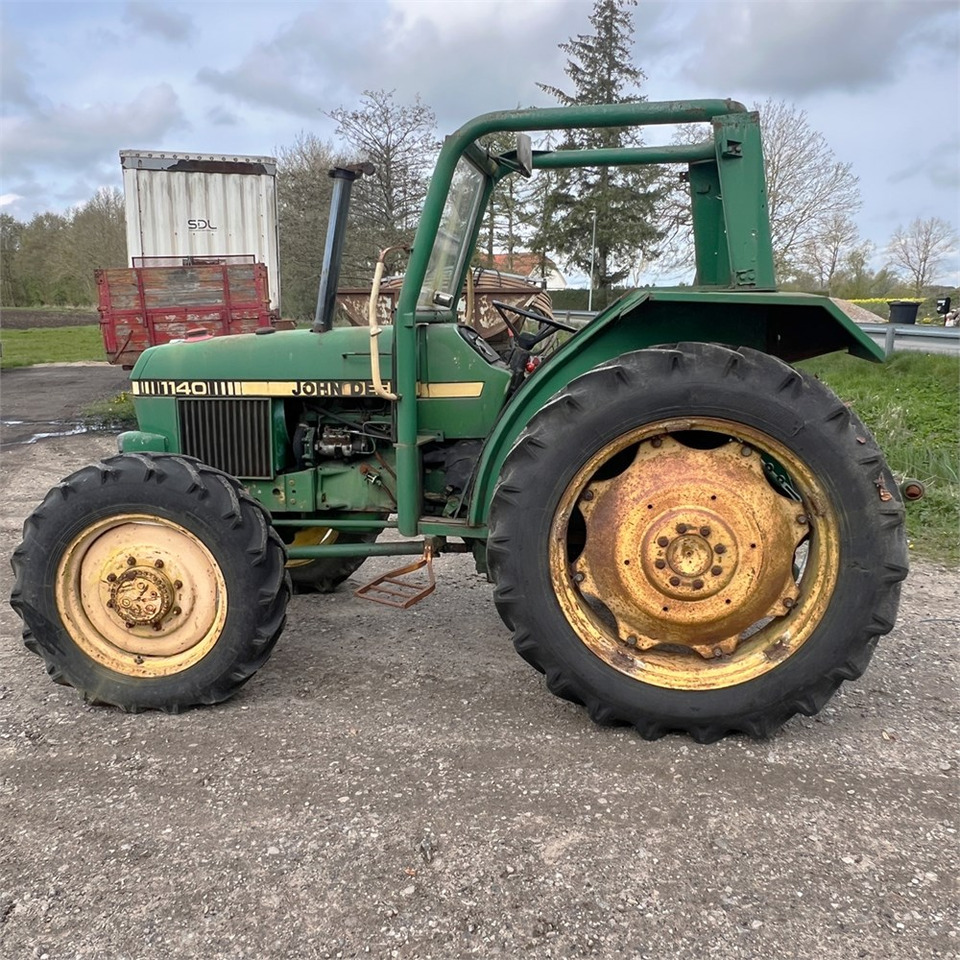John Deere 1140 - Tractor: foto 5 John Deere 1140 - Tractor: foto 5