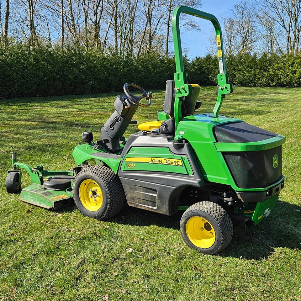 John Deere 1550 TerrainCut - Cortacésped: foto 3 John Deere 1550 TerrainCut - Cortacésped: foto 3