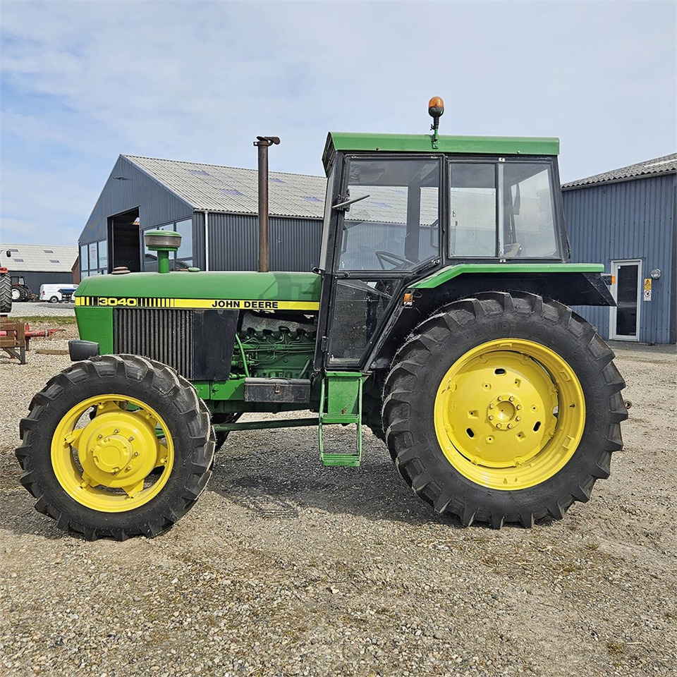 John Deere 3040 - Tractor: foto 4 John Deere 3040 - Tractor: foto 4