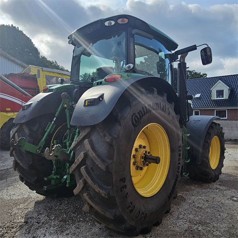 John Deere 6210 R - Tractor: foto 5 John Deere 6210 R - Tractor: foto 5