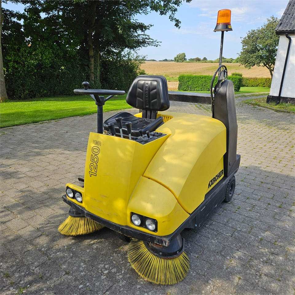 Kärcher KMR 1250 B - Barredora industrial: foto 2 Kärcher KMR 1250 B - Barredora industrial: foto 2