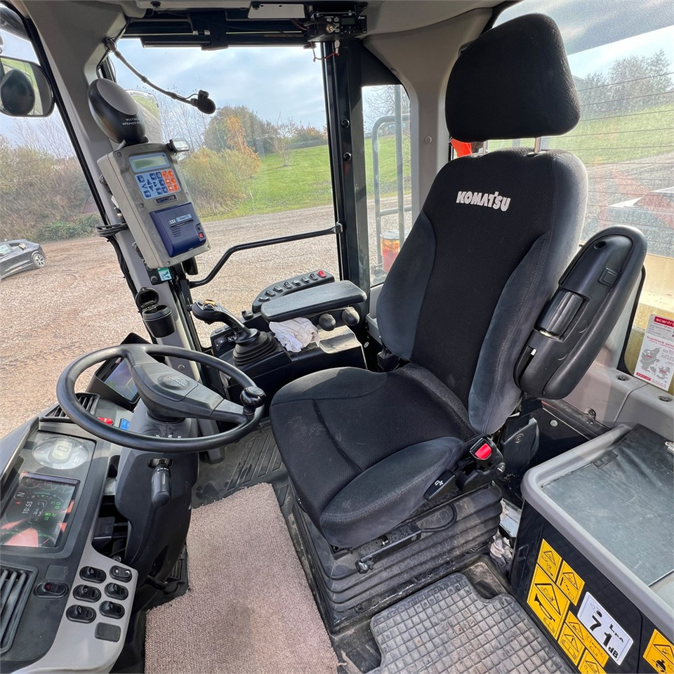 Cargadora de ruedas Komatsu WA480-8: foto 14