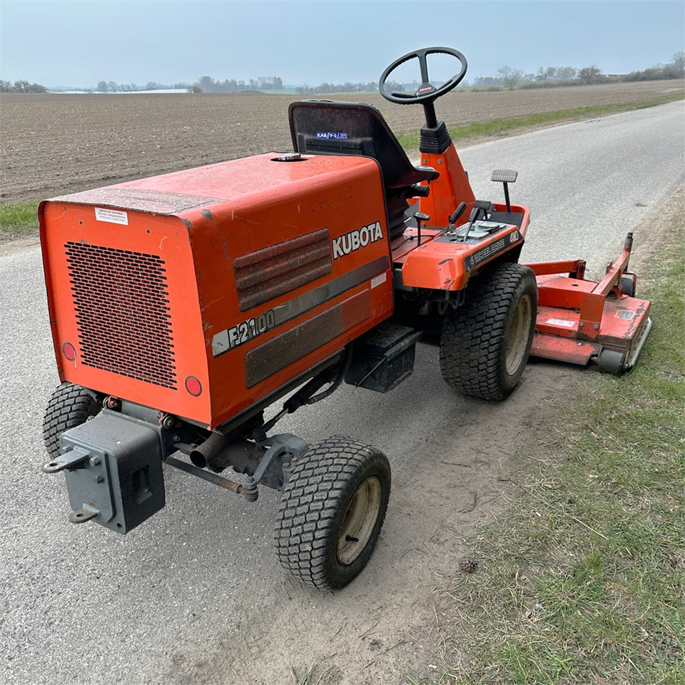 Kubota F2100 - Cortacésped: foto 5 Kubota F2100 - Cortacésped: foto 5