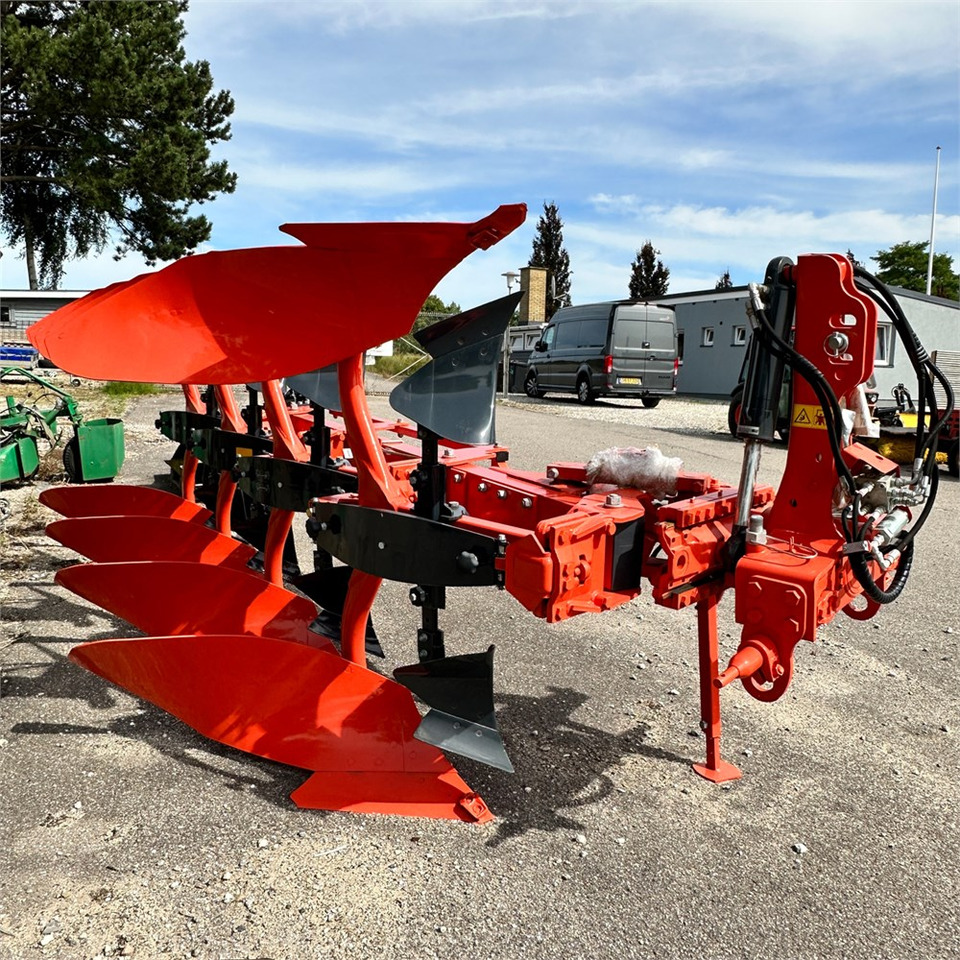 Kubota RM4005 V - Arado: foto 2 Kubota RM4005 V - Arado: foto 2