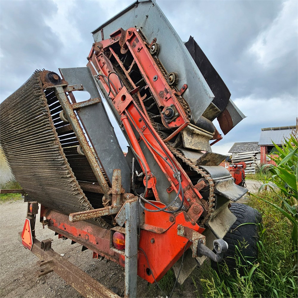 Kverneland UN 2200 - Arrancadora de patatas: foto 4 Kverneland UN 2200 - Arrancadora de patatas: foto 4