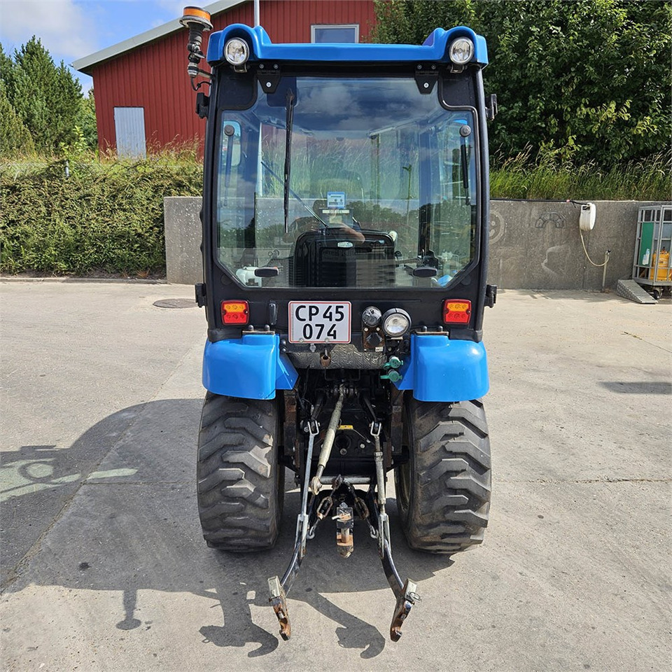 LS Mtron Ls J27HST - Tractor municipal: foto 4 LS Mtron Ls J27HST - Tractor municipal: foto 4