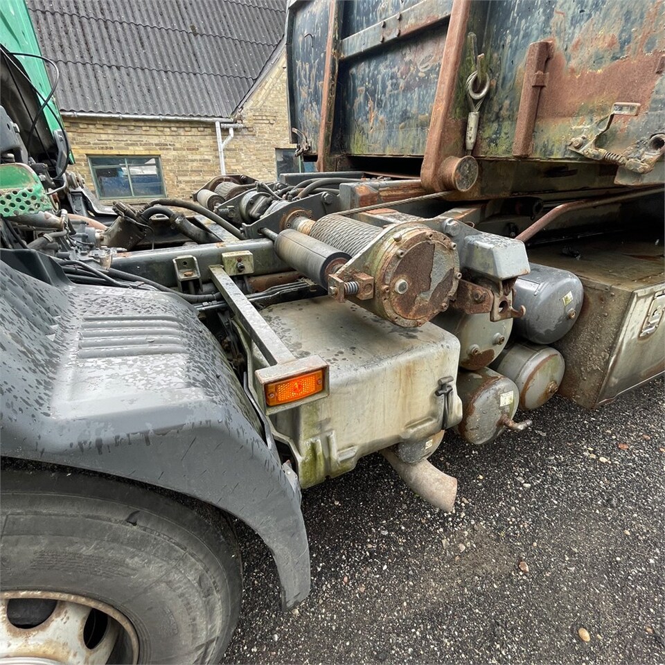 Camión caja abierta Scania 124G: foto 14