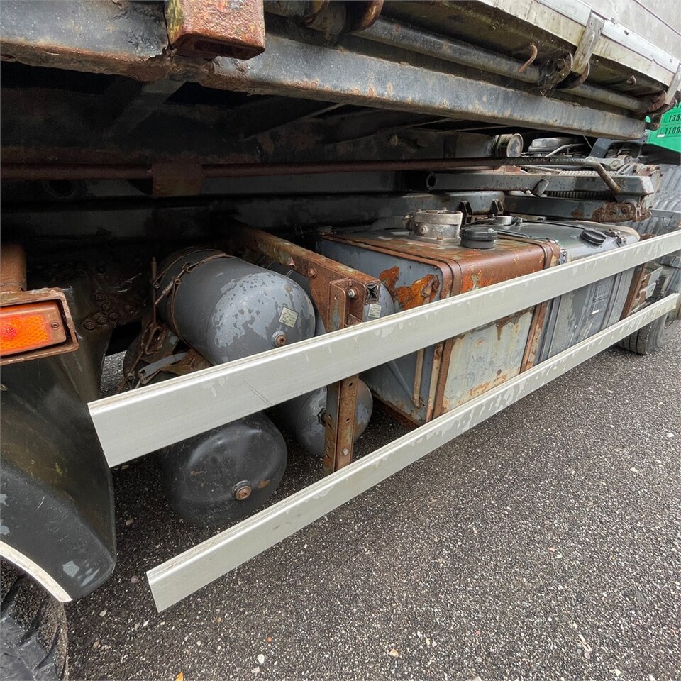 Camión caja abierta Scania 124G: foto 34