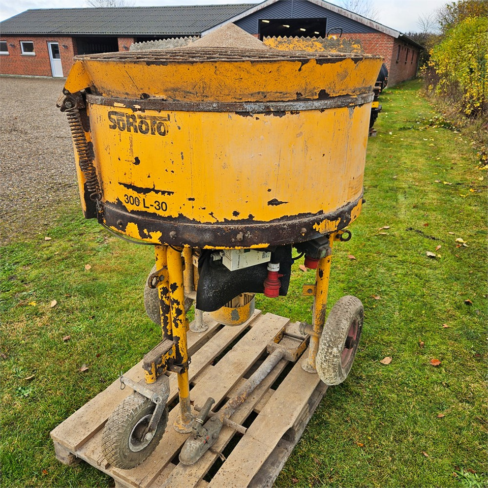 Soroto 300 L-30 - Hormigonera: foto 1 Soroto 300 L-30 - Hormigonera: foto 1