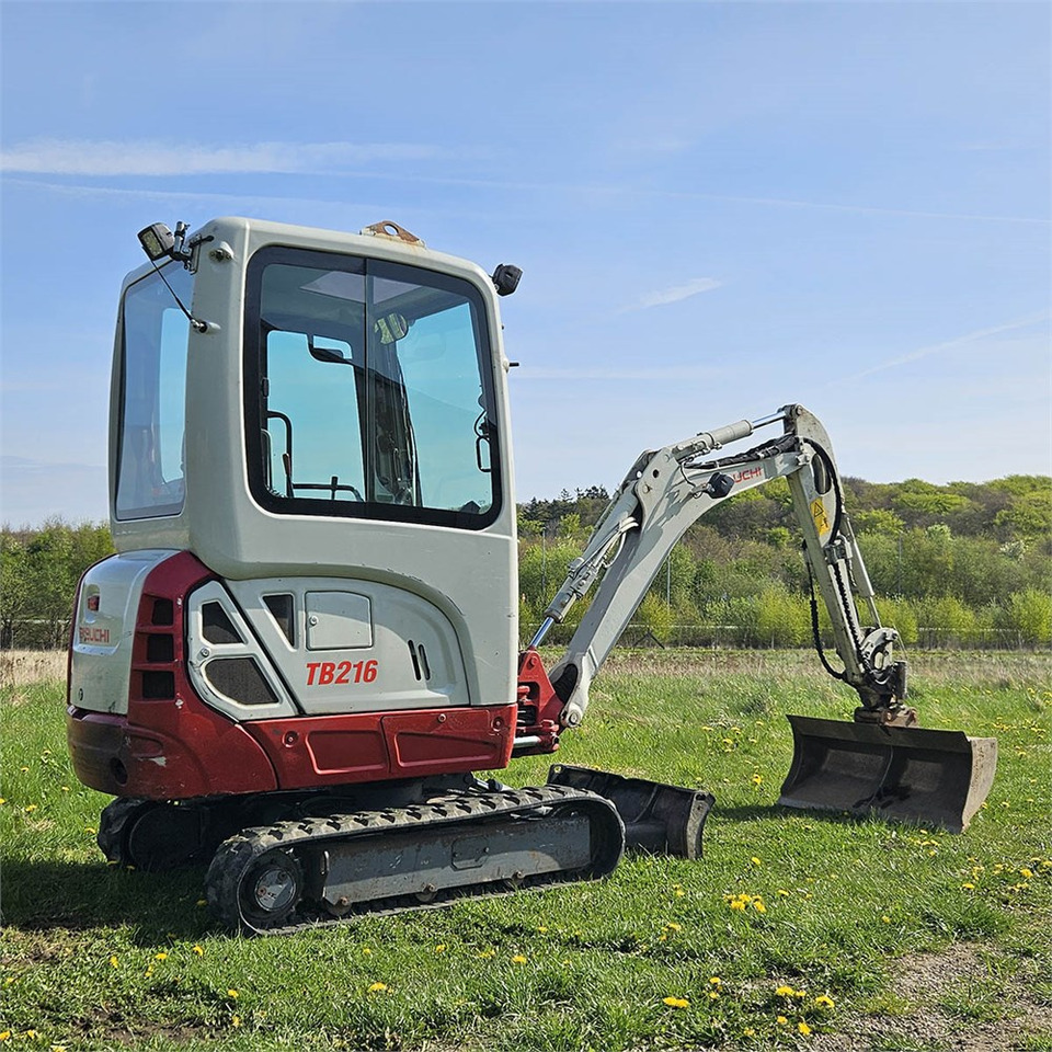 Takeuchi TB216 - Miniexcavadora: foto 2 Takeuchi TB216 - Miniexcavadora: foto 2