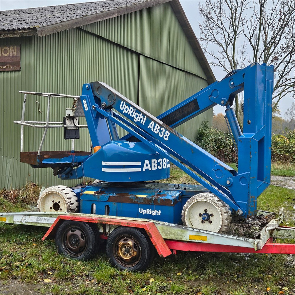 UpRight AB38 - Plataforma articulada: foto 1 UpRight AB38 - Plataforma articulada: foto 1