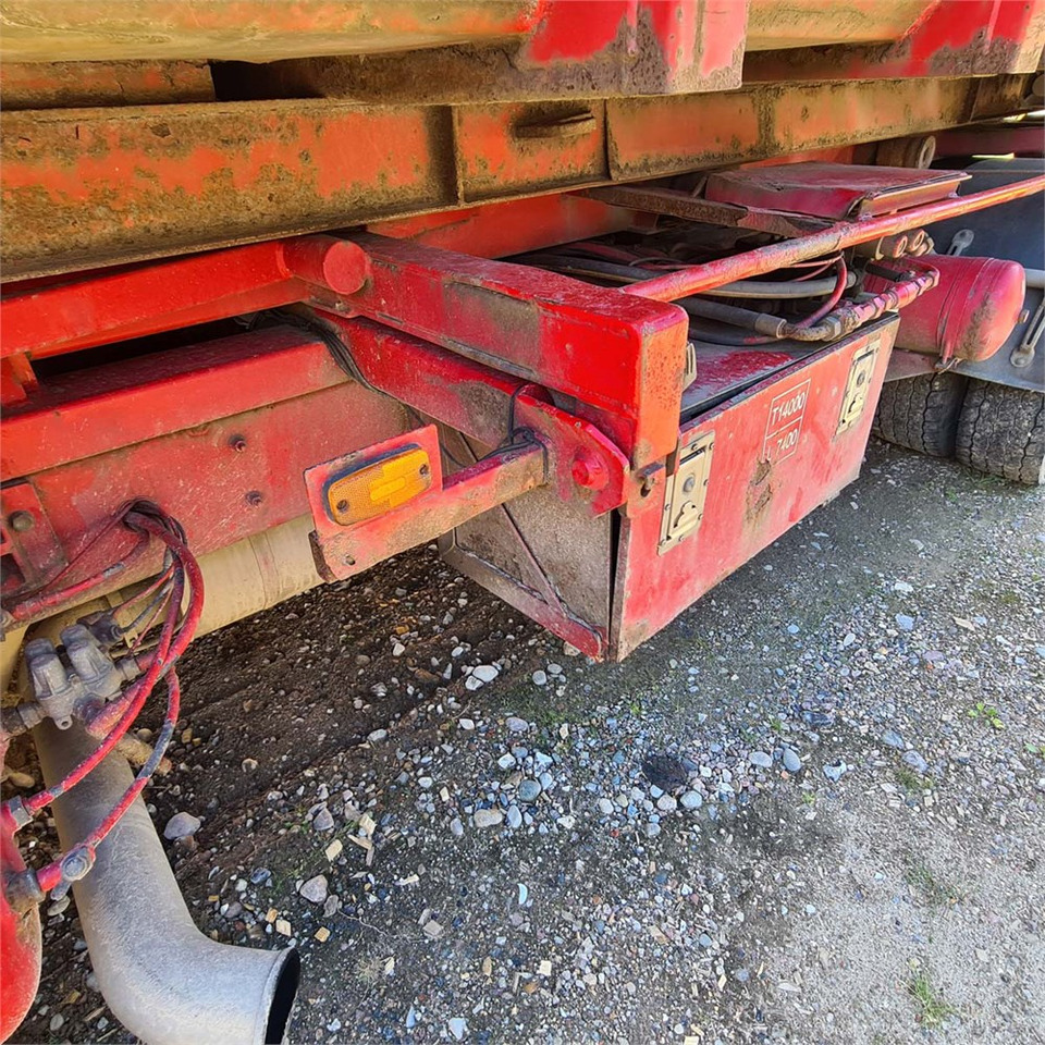 Camión con equipo de cable Volvo FL612: foto 25