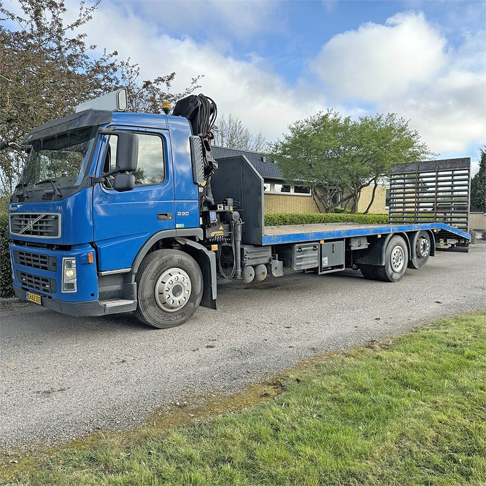 Volvo FM 330 6x2 - Grua de remolque autos: foto 1 Volvo FM 330 6x2 - Grua de remolque autos: foto 1
